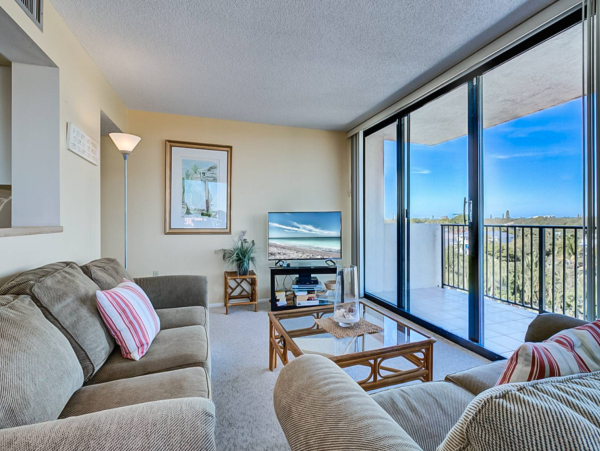 Siesta Key Vacation Rental Condo Walk To Beach Sleeps Six